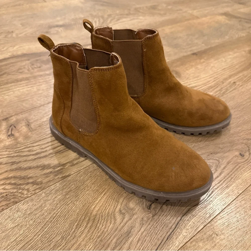 Gap Kids Girls Boots Size 4 Suede Ankle Boots Stretch Sides Tan Preppy